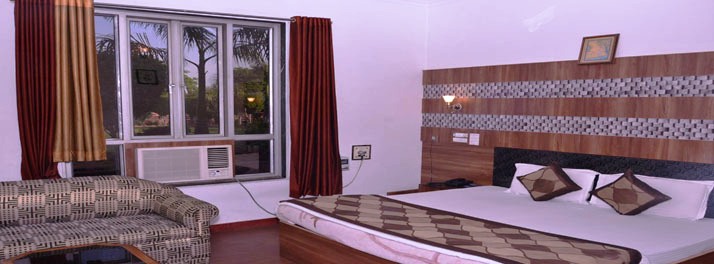 2052/Hotel Goverdhan Palace - Mathura 09.jpg